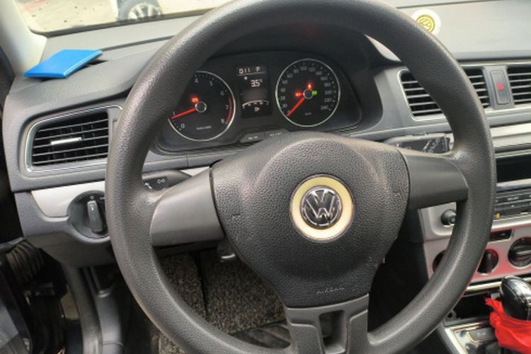 Used Volkswagen Gran Lavida 2013 1.6L Automatic Comfort Model
