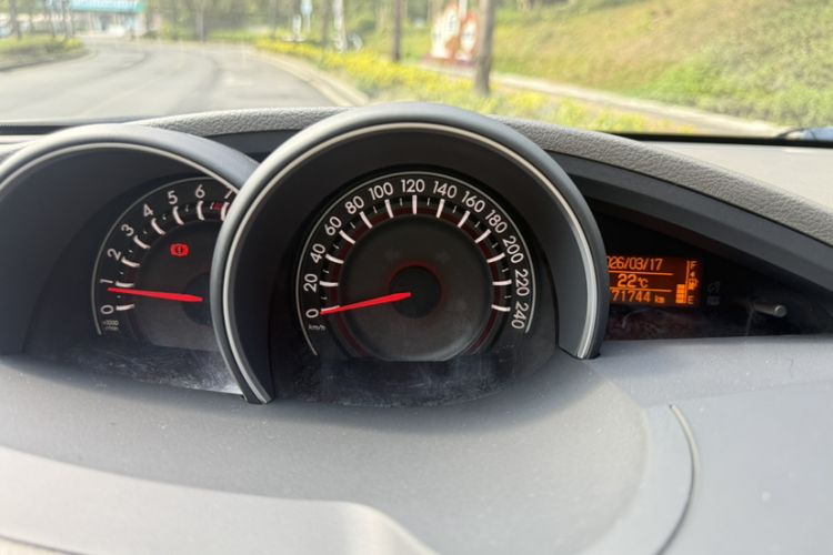 Used Toyota Verso 2014 Starlight 180E CVT Elite Edition