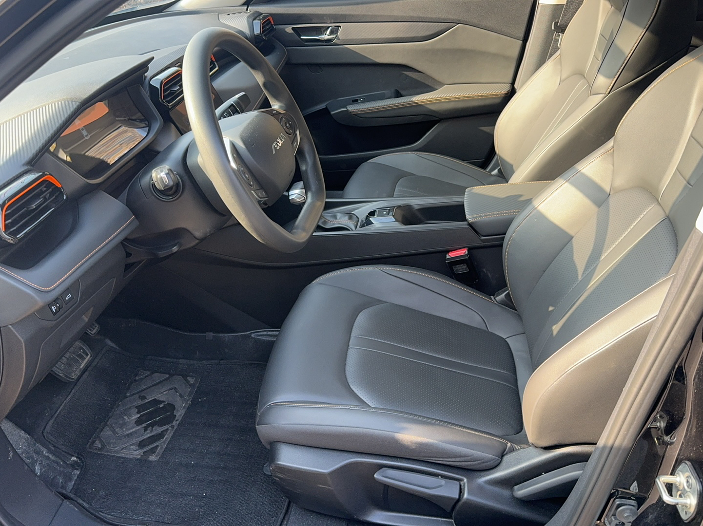 Переднее сиденье в автомобиле