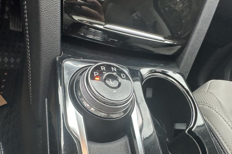 Used Ford Escape 2020 EcoBoost 245 Two-Wheel-Drive Titanium Edition