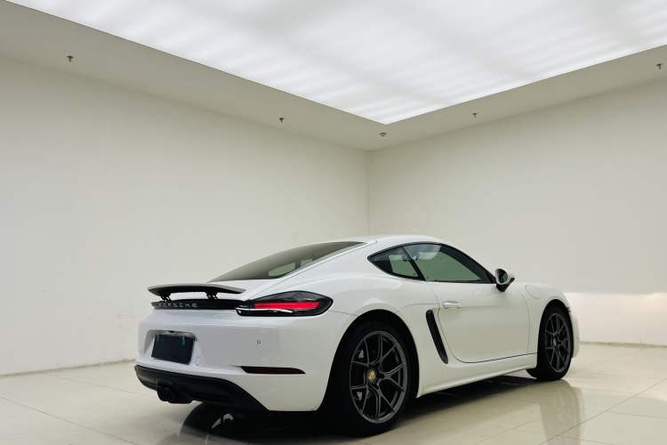 Used Porsche 718 2020 Cayman 2.0T
