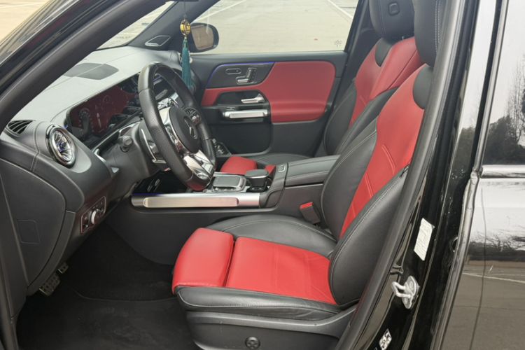 Used Mercedes-Benz GLB AMG 2023 AMG GLB 35 4MATIC Interior 5