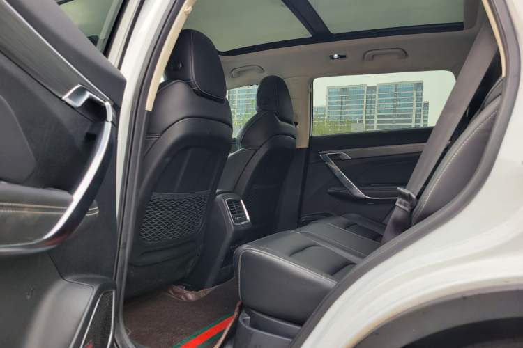 Used Geely Auto Emgrand X7 Sport 2020 1.8TD DCT ZhiZun PRO Interior 4