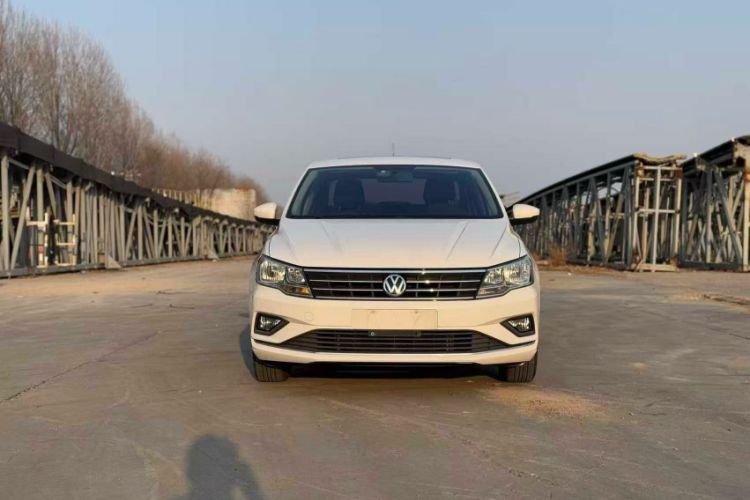 Used Volkswagen Jetta 2017 1.5L Manual Comfort Model Exterior 9