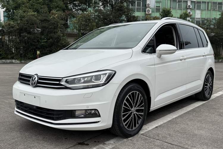 Used Volkswagen Touran 2018 Volkswagen Touran L 280TSI DSG Luxury Edition 7 Seats