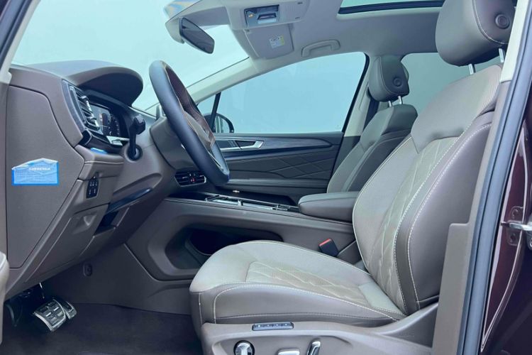 Used Volkswagen Viloran 2023 380TSI Prestige Edition
