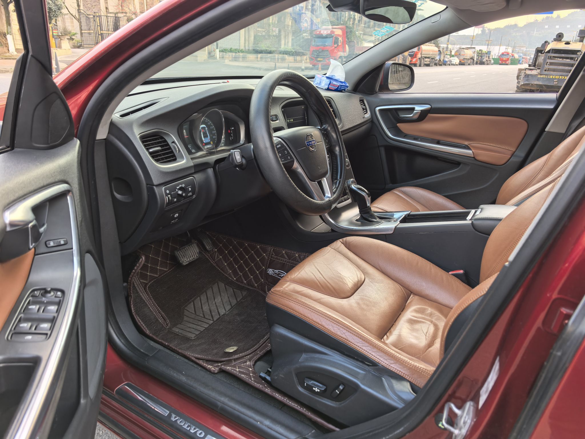 Переднее сиденье в автомобиле