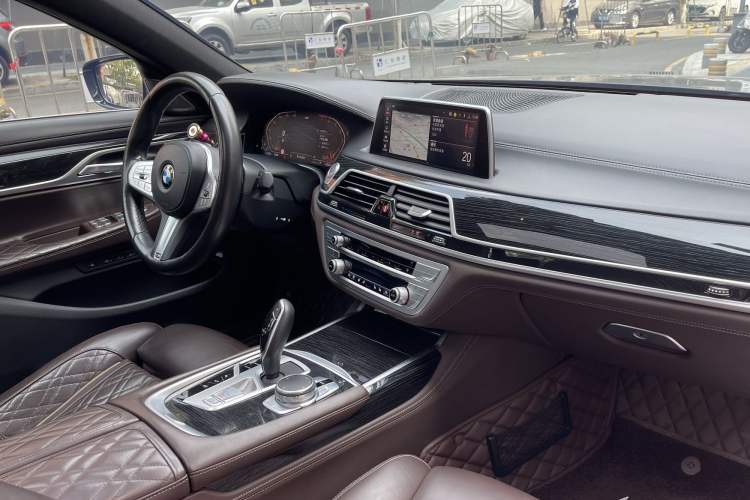 Used BMW 7 Series 2019 Updated 740Li Luxury Version M Sport Package Interior 6
