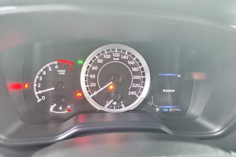 Used Toyota Levin 2019 185T CVT Luxury Edition China VI Standard Odometer Close Up