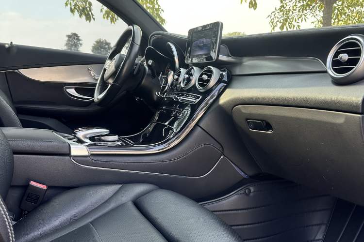 Used Mercedes-Benz GLC Coupe 2017 GLC 200 4MATIC Coupe SUV