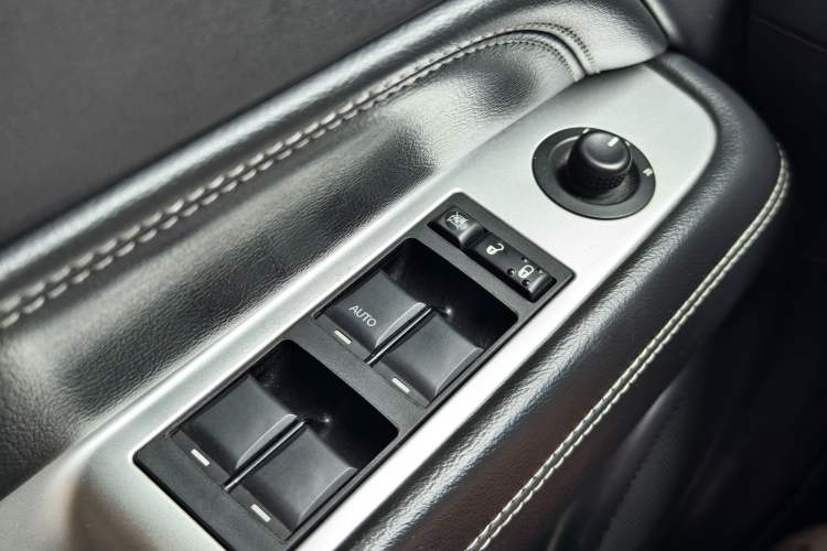 Used Jeep Compass 2014 2.4L four-wheel drive luxury version