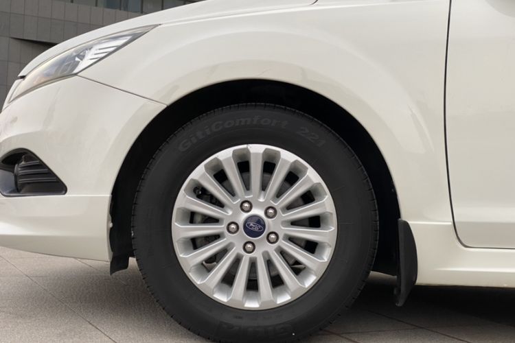 Used Ford Focus 2013 Hatchback Classic 1.8L Manual Fashion Edition