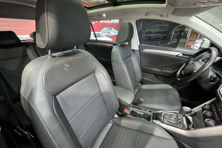 Used Volkswagen T-ROC 2022 280TSI DSG Two-Wheel Drive Elite PLUS Interior 10