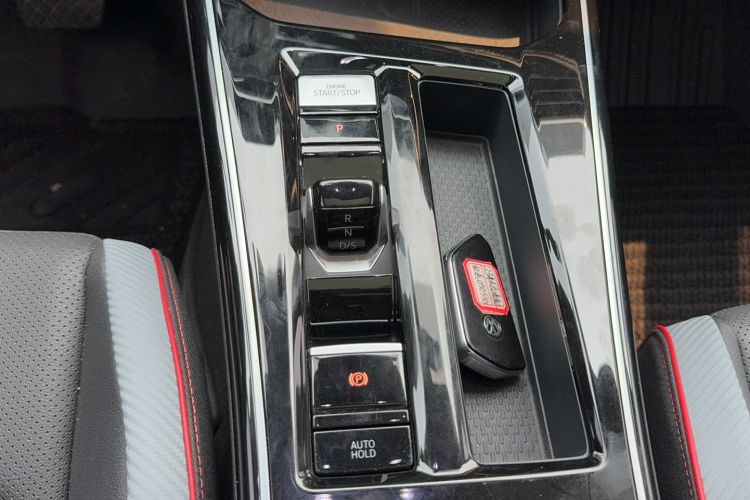 Used Volkswagen Lamando 2023 Lavida L 280TSI DSG Cool & Spicy Edition Gear Lever