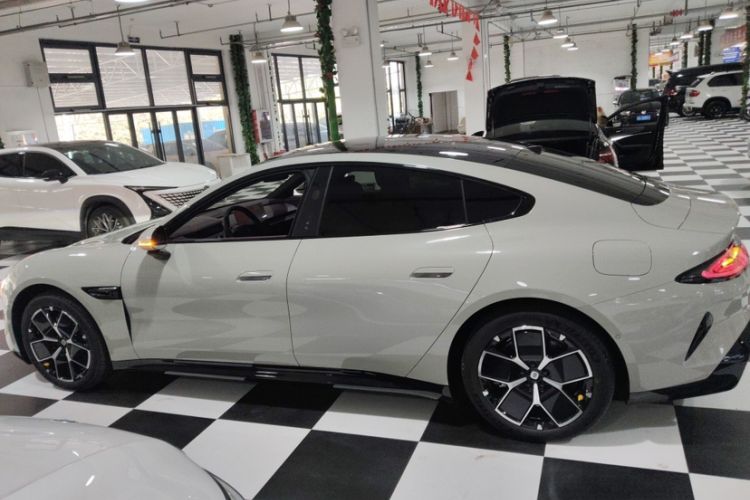 Used Xiaomi Auto SU7 2024 Rear-Drive Long-Range Intelligent Driving Version