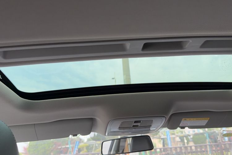 Used Roewe i6 2020 PLUS 1.6L CVT 4G Connected Glory Flagship Edition Headliner