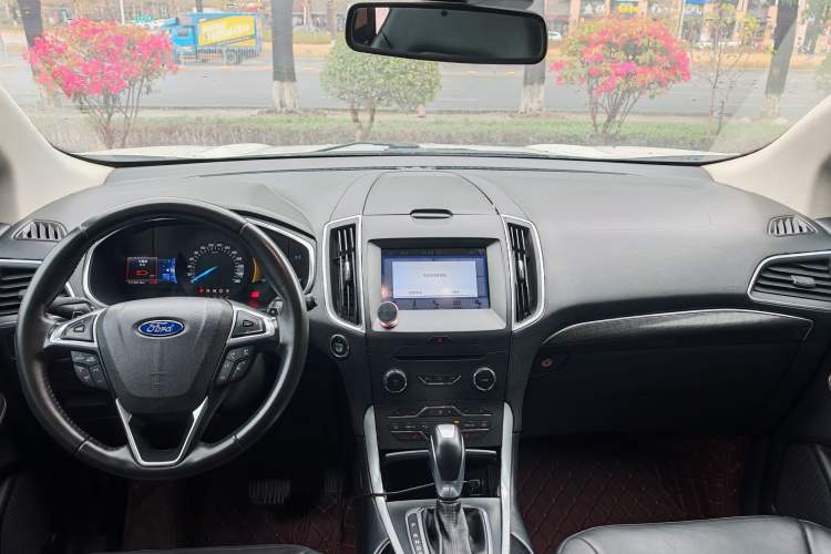 Used Ford Edge 2016 EcoBoost 245 Two-Wheel-Drive Titanium 7-Seater