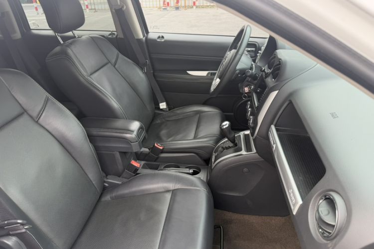 Used Jeep Compass 2014 2.0L two-wheel drive luxury version