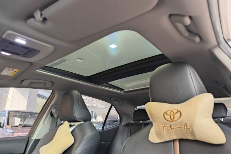 Used Toyota Camry 2019 Dual-Engine 2.5 HG Luxury Edition China VI Standard
