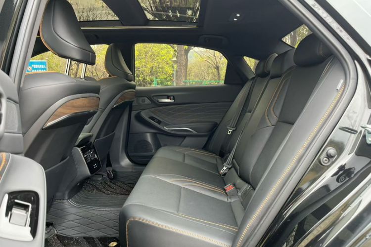 Used Toyota Avalon 2024 2.0L Luxury Edition
