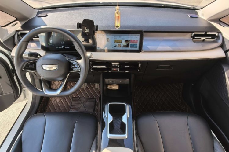 Used Geometry E Firefly 2024 401km Starlight