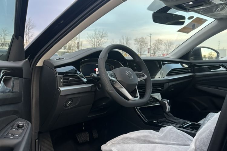 Used Volkswagen Passat 2026 Model, Outstanding 330TSI Elite Edition Interior 1