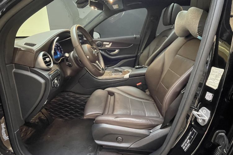 Used Mercedes-Benz GLC 2022 Facelifted GLC 300 L 4MATIC Luxury Edition Interior 11