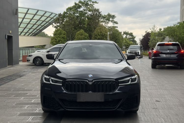 Used BMW 5 Series 2022 525i M Sport Package Exterior 5