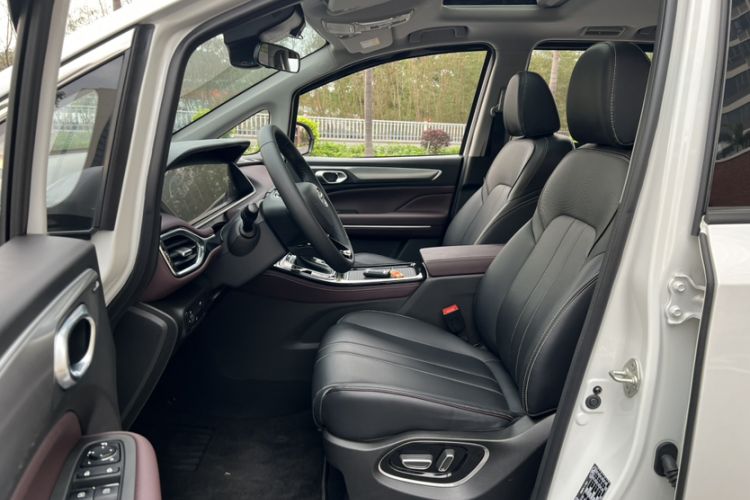 Used GAC Trumpchi M6 2023 PRO 270T DCT Luxury Edition Left Front Seat