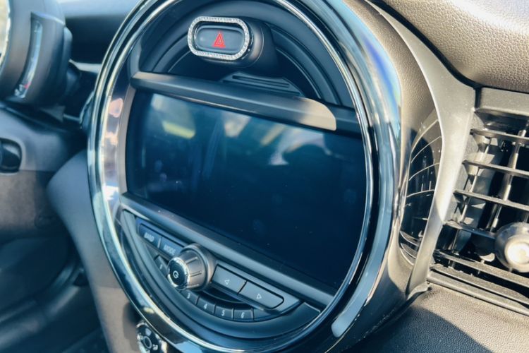 Used MINI MINI 2018 1.5T COOPER Classic Edition