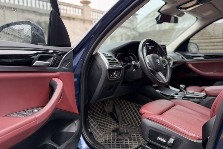 Used BMW X3 2022 xDrive25i M Sport Package Interior 3