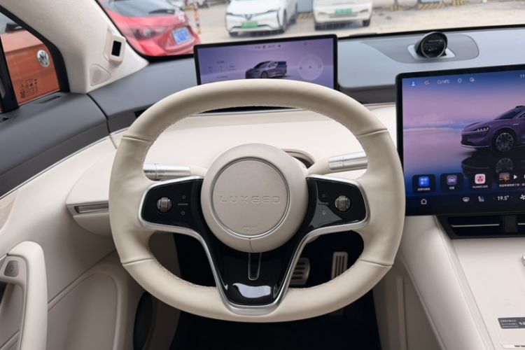 Used Hima Luxeed R7 2024 All-Electric 736 km Ultra Interior 6