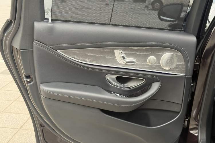 Used Mercedes-Benz E-Class 2021 Restyled E 300 L Luxury Edition Interior 6