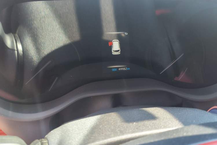 Used Toyota SIENNA 2024 2.5L Hybrid Comfort Edition Odometer Close Up