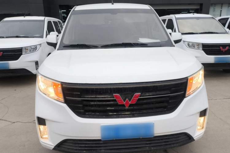 Used Wuling Hongguang PLUS 2020 1.5L Manual Comfort 7-Seater