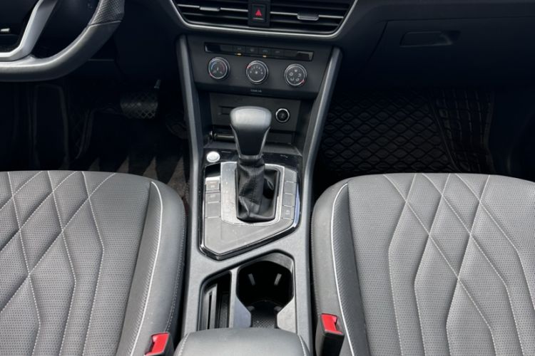 Used Volkswagen Tiguan L 2023 280TSI Automatic Two-Wheel Drive Trendy Innovation Limited Edition Interior 5