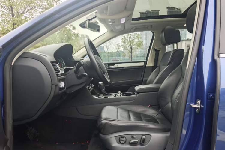 Used Volkswagen Touareg 2017 3.0 TSI Touareg Model
