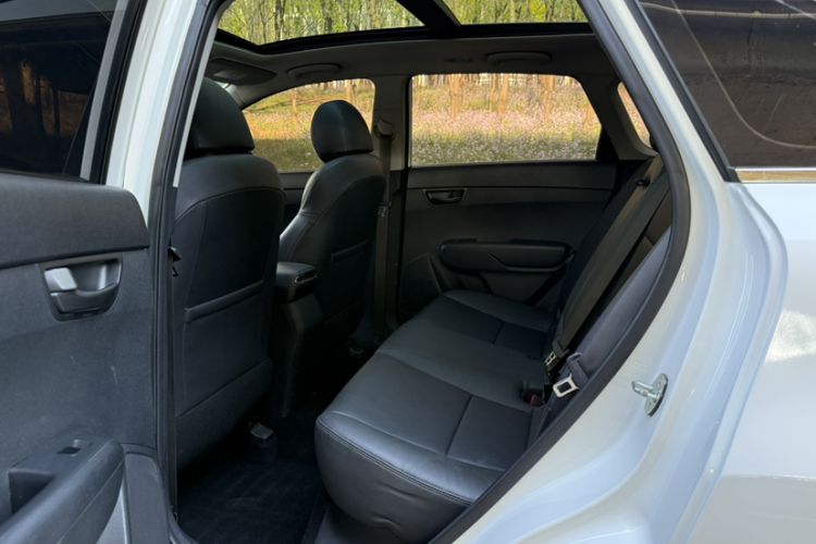 Used Kia KX3 2017 1.6L Automatic Aoya Version Interior 3