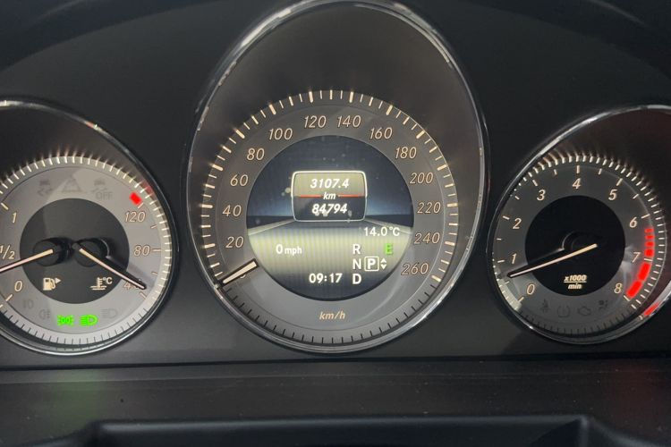 Used Mercedes-Benz GLK-Class 2013 GLK 300 4MATIC Dynamic Sunroof Model