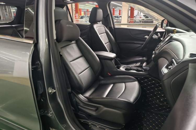 Used Chevrolet Equinox 2019 535T Automatic Chijie Edition China VI Interior 3