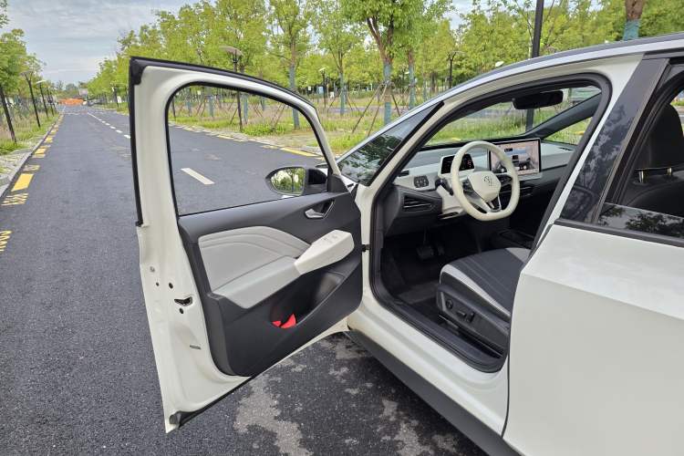 Used Volkswagen ID.3 2025 Smart Edition Ultra-Intelligent Oxygen Version