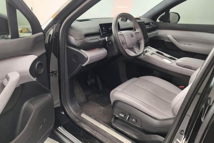Used Nio EC6 2024 75 kWh Interior 3