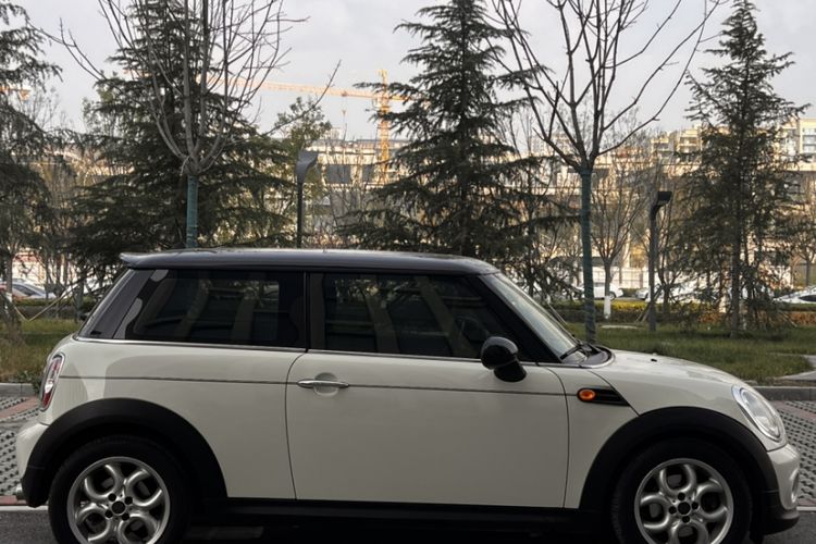 Used MINI MINI 2011 1.6L COOPER Fun