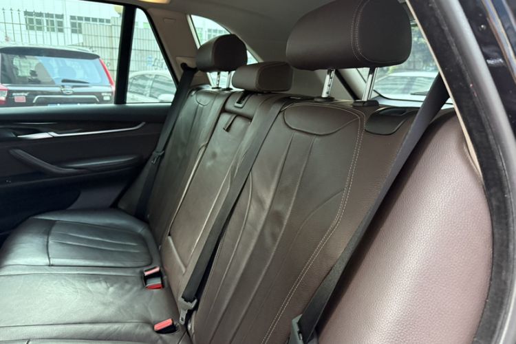 Used BMW X5 2015 xDrive28i
