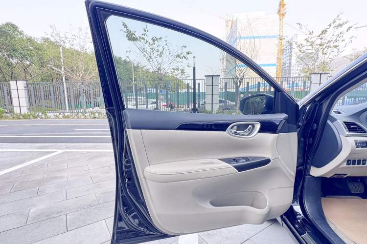 Used Nissan Sylphy 2019 1.6XV CVT Smart Connect Luxury Edition China VI Standard
