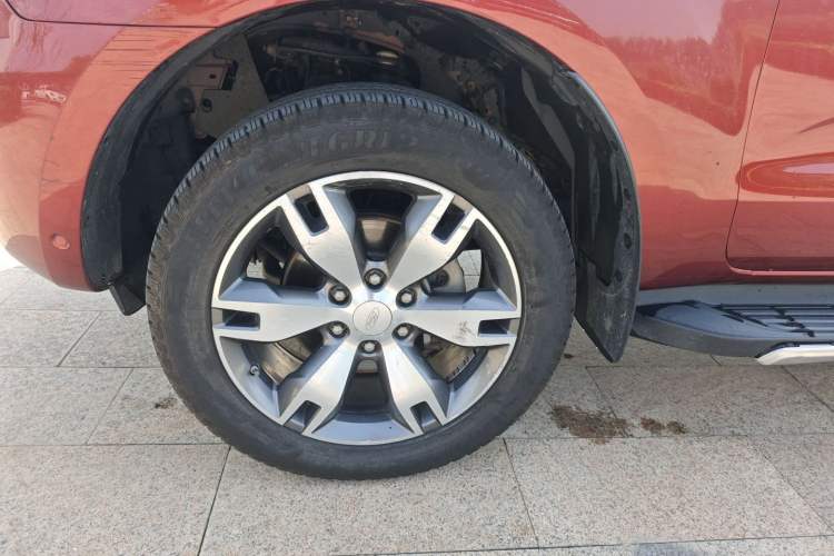 Used Ford Everest 2016 2.0T Gasoline Automatic 4x4 Flagship Edition
