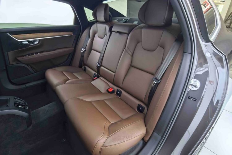 Used Volvo S90 2024 B5 Zhiyi Luxury Edition