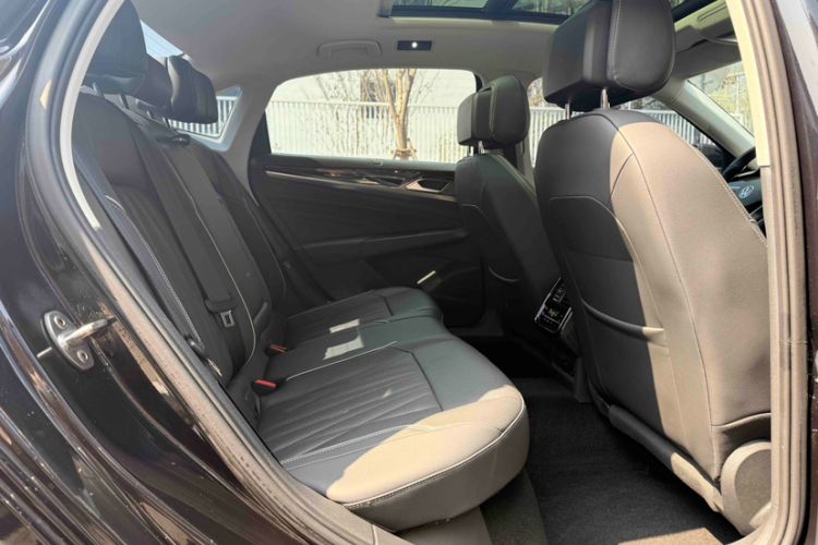 Used Volkswagen Passat 2022 330TSI Starry Luxury Edition