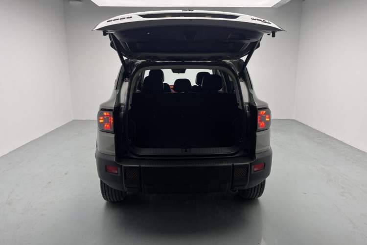 Used JETOUR Shanhai T1 2025 150 km Heading South Trunk