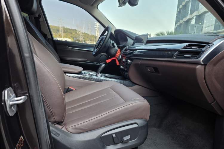 Used BMW X5 2017 xDrive28i
